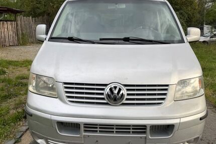 VW T5 Transporter 230.000 km 4.500 &euro; Dresden 01097