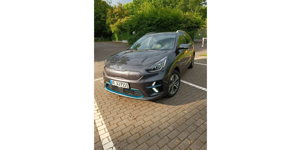 Kia Niro 87.500 km 20.725 &euro; Krefeld 47802