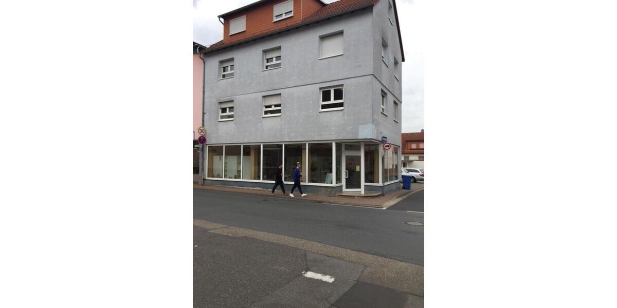 Mehrfamilienhaus mit Gewerbefläche im Zentrum von Freigericht 12 zimmer