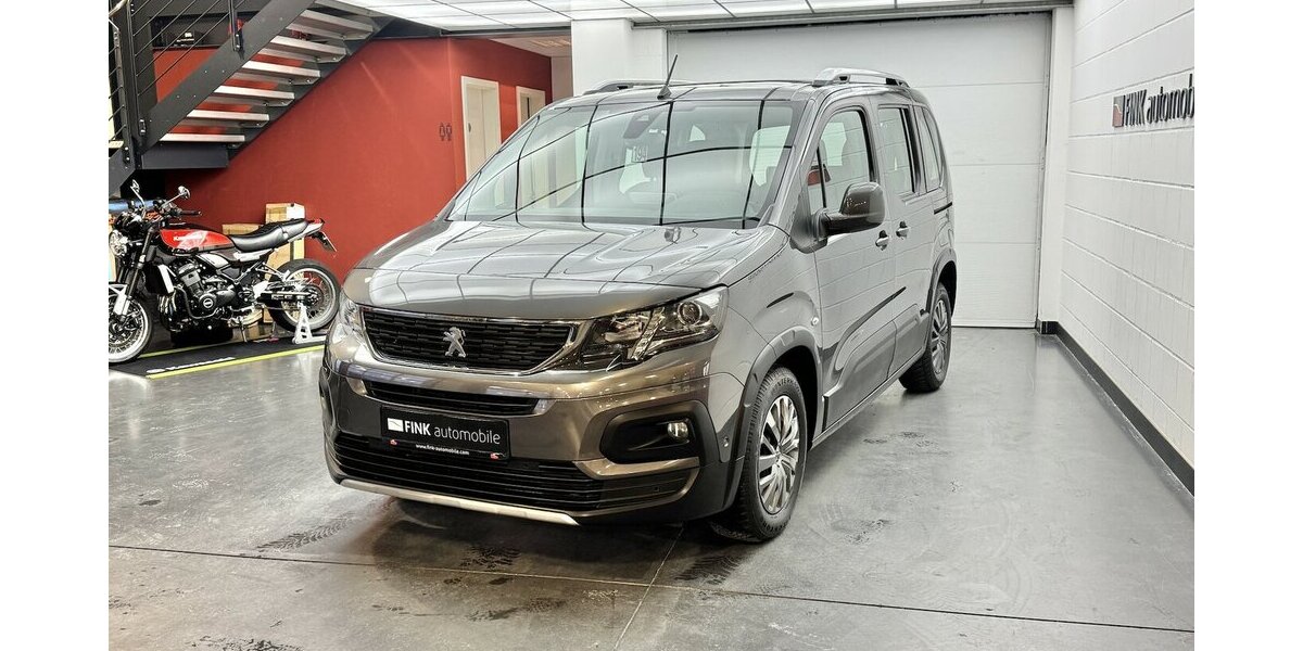 Peugeot Rifter Rollstuhlumbau Allure HDi 130 EAT CarPlay 26.800 km 27.220 &euro; Lich 35423