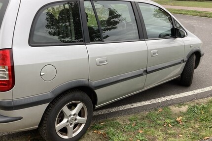 Opel Zafira A 175.300 km 3.800 € Dessau-Roßlau 06844