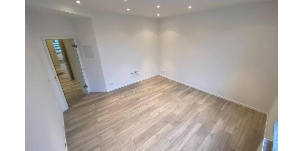 Außergewöhnlich wohnen! Großzügige 4-Raum-Wohnung mit Wohnküche, Komfortbad und Stellplatz in Gera. - Etagenwohnung Gera Ostviertel | Angebot:27284787