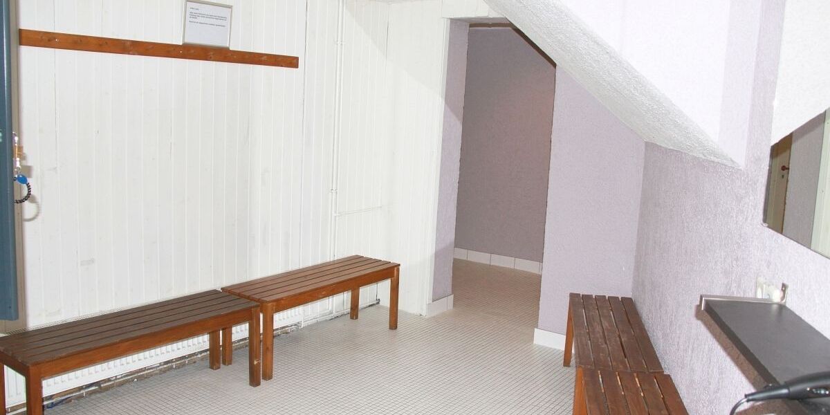 Vielseitig nutzbares Gewerbeanwesen mit großzügigem repräsentativem Wohnhaus zimmer