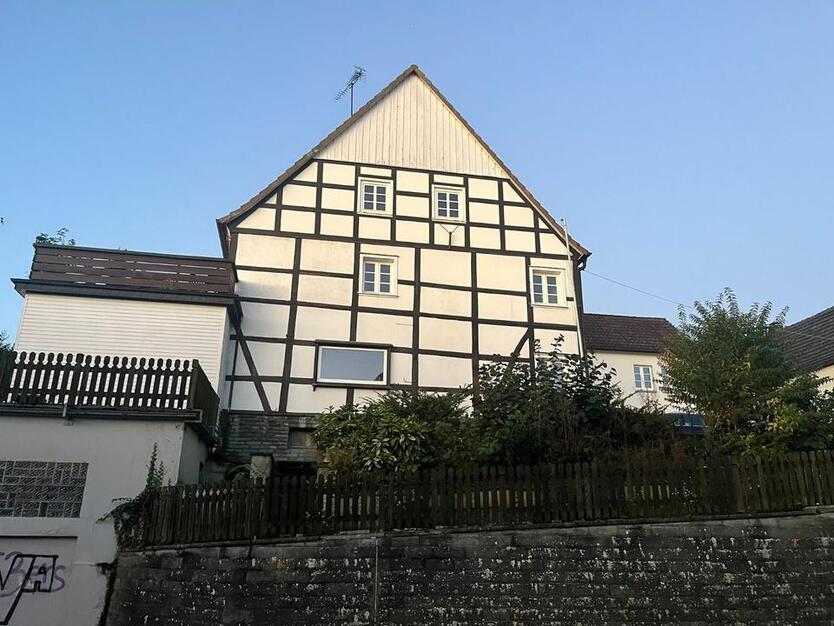von PRIVAT - großzügig und wertig - Haus in Möhnesee-Körbecke