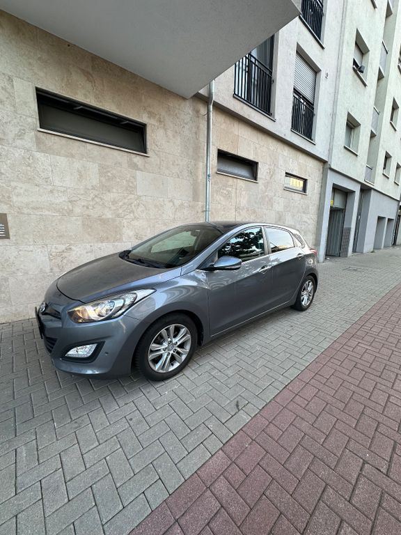Hyundai i30 94.000 km 8.199 € Ludwigshafen 67059