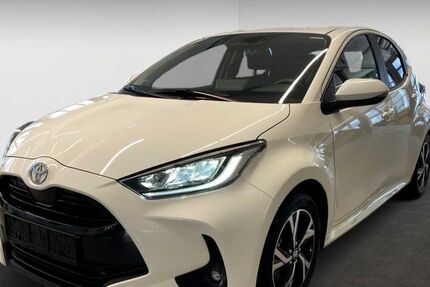 Toyota Yaris 4.338 km 23.490 &euro; Frankfurt 60314