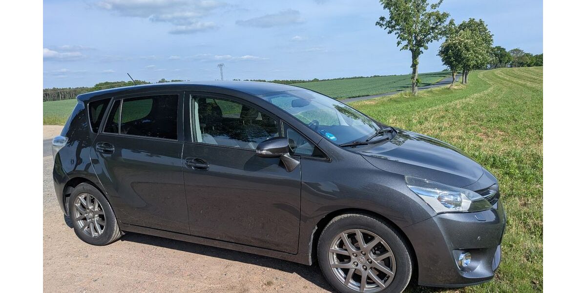 Toyota Verso 205.000 km 7.000 &euro; Ebersbach 01561