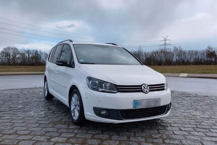 VW Touran 263.500 km 6.100 &euro; Schwarzenbek 21493
