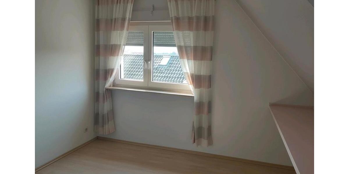 Dachgeschoßwohnung Morsbach - 3 Zimmer, 65 m&sup2;, 490&euro; | Angebot:25366346