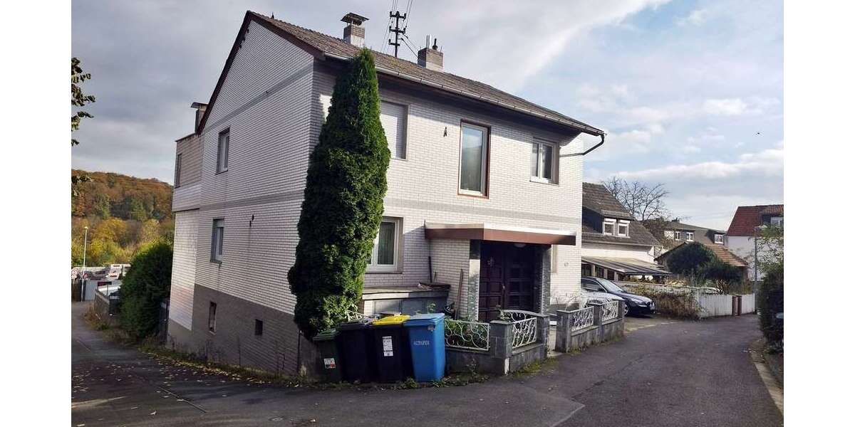 Haus zum Kaufen in Lollar 475.000 € 224 m² 8 zimmer