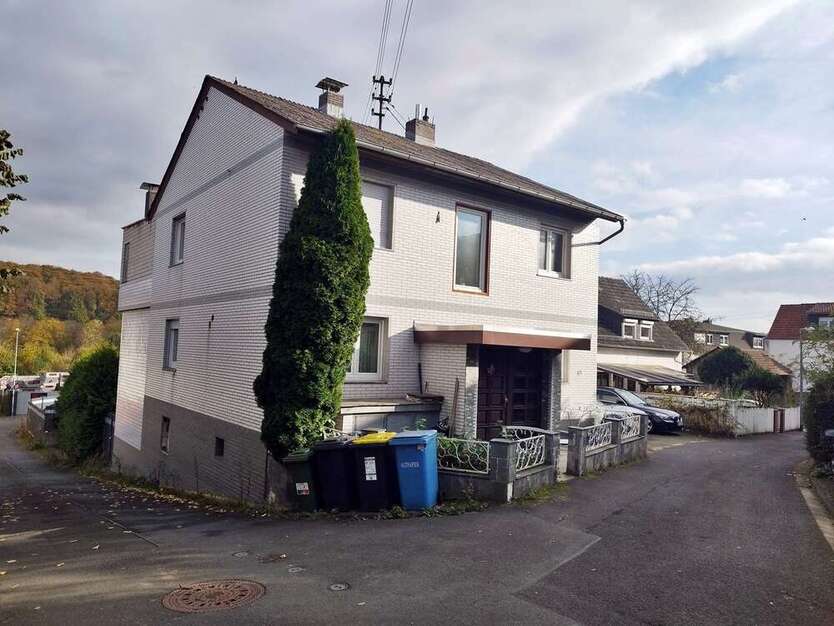 Haus zum Kaufen in Lollar 475.000 € 224 m² 8 zimmer