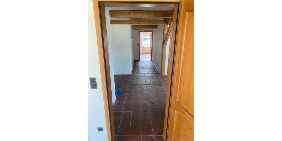 Dachgeschoßwohnung Odelzhausen - 3 Zimmer, 65 m&sup2;, 1.000&euro; | Angebot:26688597