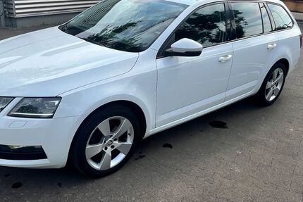 Skoda Octavia 124.000 km 12.300 &euro; Bad Nauheim 61231