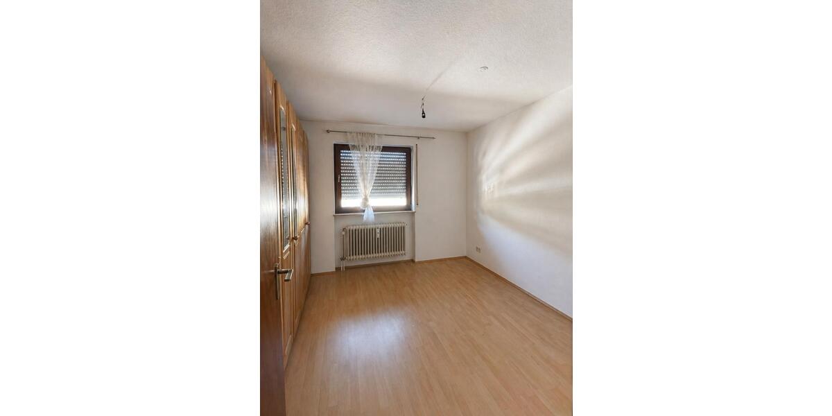 Etagenwohnung Forchheim - 4.5 Zimmer, 107 m&sup2;, 1.350&euro; | Angebot:26387108