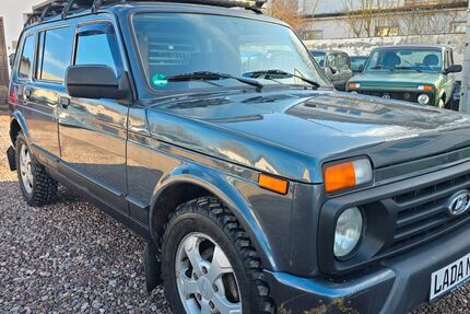 Lada Taiga 110.000 km 10.999 &euro; Waltershausen 99880