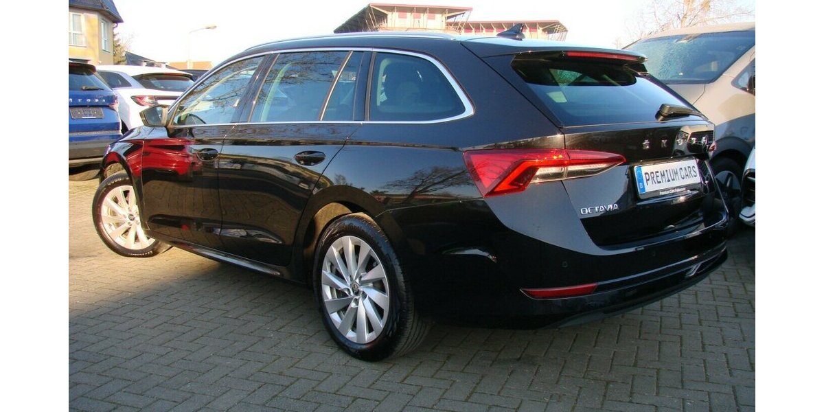 Skoda Octavia 2.0TDI Selection LED Tempomat Spurhalteass 56.838 km 25.980 &euro; Falkensee 14612