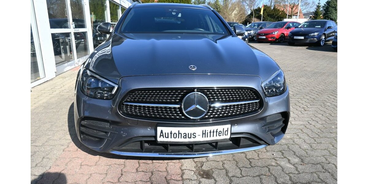 Mercedes-Benz E 400 dT 4M *AMG-Line* DSG Navi Pano 19Alu 199.000 km 31.300 &euro; Seevetal - Hittfeld 21218