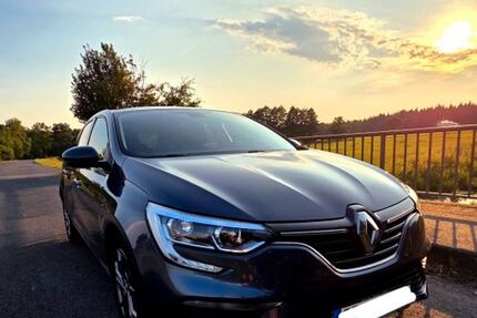Renault Megane 102.000 km 8.300 &euro; Sassenburg 38524