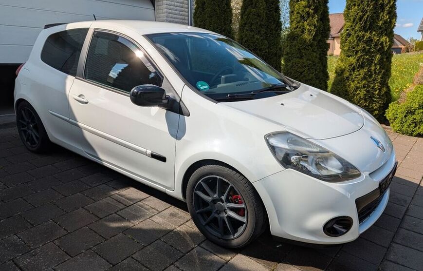 Clio