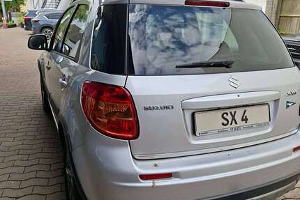 Suzuki SX4 172.500 km 5.900 &euro; Rehburg-Loccum, Stadt 31547