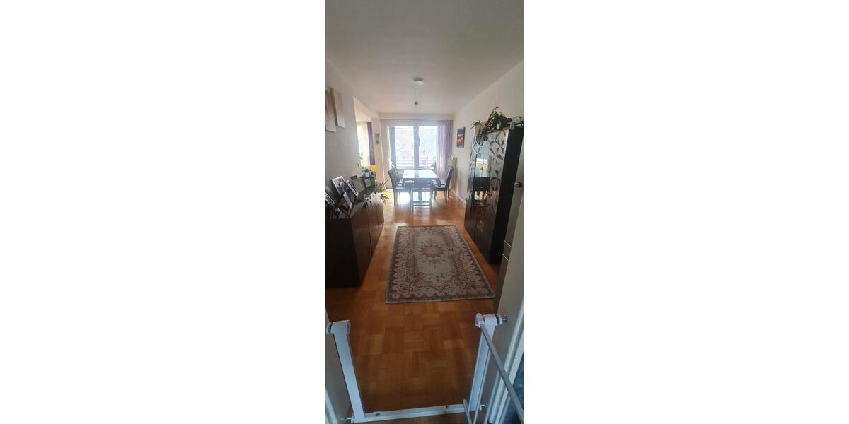 Etagenwohnung Kiel Schreventeich - 5 Zimmer, 120 m&sup2;, 1.800&euro; | Angebot:26402972