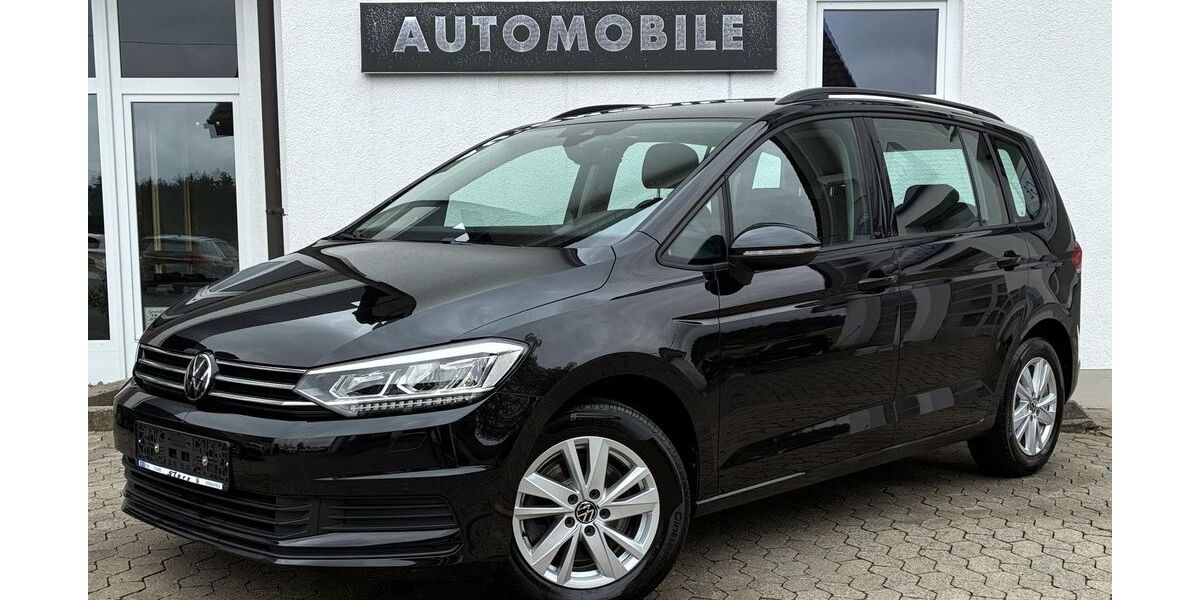 VW Touran 49.700 km 28.469 &euro; Königsfeld 78126