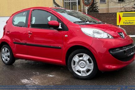 Peugeot 107 140.497 km 2.350 &euro; Berlin - Pankow 13187