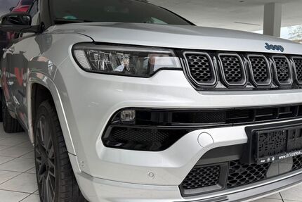 Jeep Compass 33.621 km 24.980 &euro; Aachen 52080