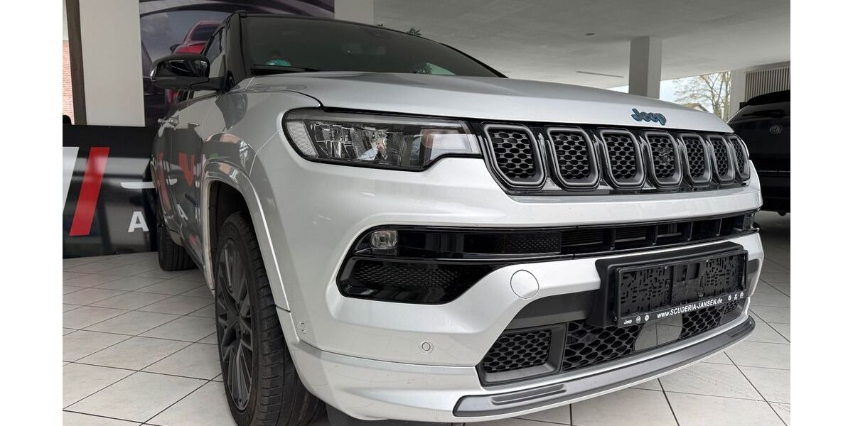 Jeep Compass 33.621 km 24.980 &euro; Aachen 52080