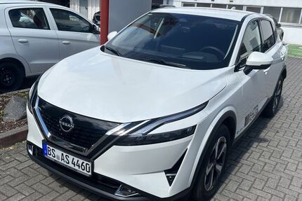 Nissan Qashqai 24.800 km 29.980 &euro; Braunschweig 38126