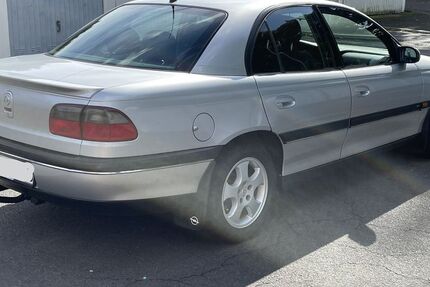 Opel Omega 112.000 km 3.450 € Heusenstamm 63150