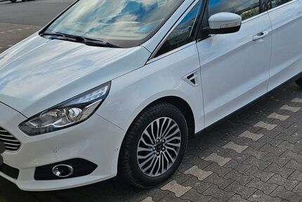 Ford S-Max 201.160 km 9.600 &euro; Ahlen 59229