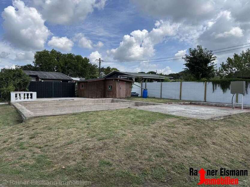 Grundstück zu verkaufen in Emmerich am Rhein (Elten) 52.500 € 300 m² zimmer