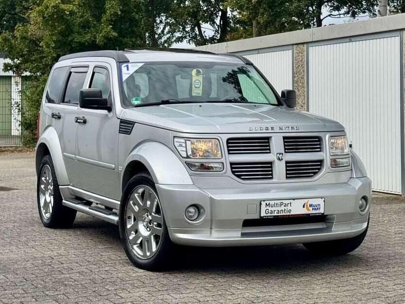 Dodge Nitro 176.000 km 9.490 € Schwarzenbek 21493
