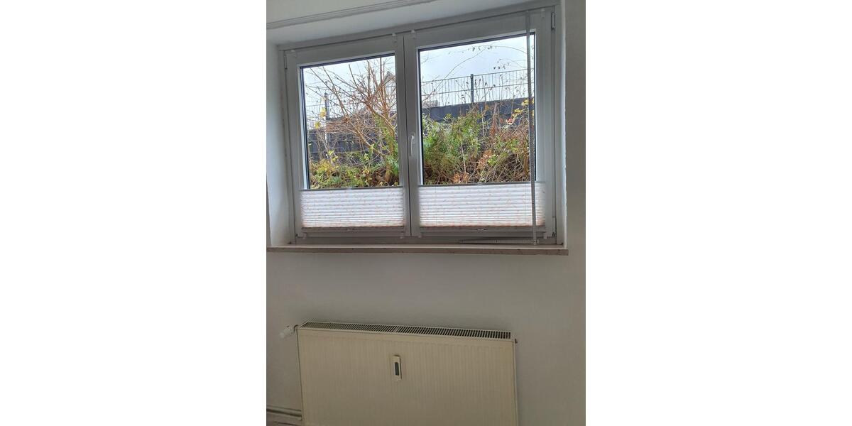 Renoviert, hell und sehr sparsam 3 zimmer