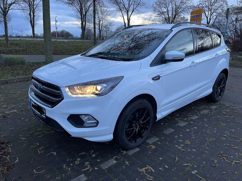 Ford Kuga 98.000 km 11.999 € Kerpen 50169