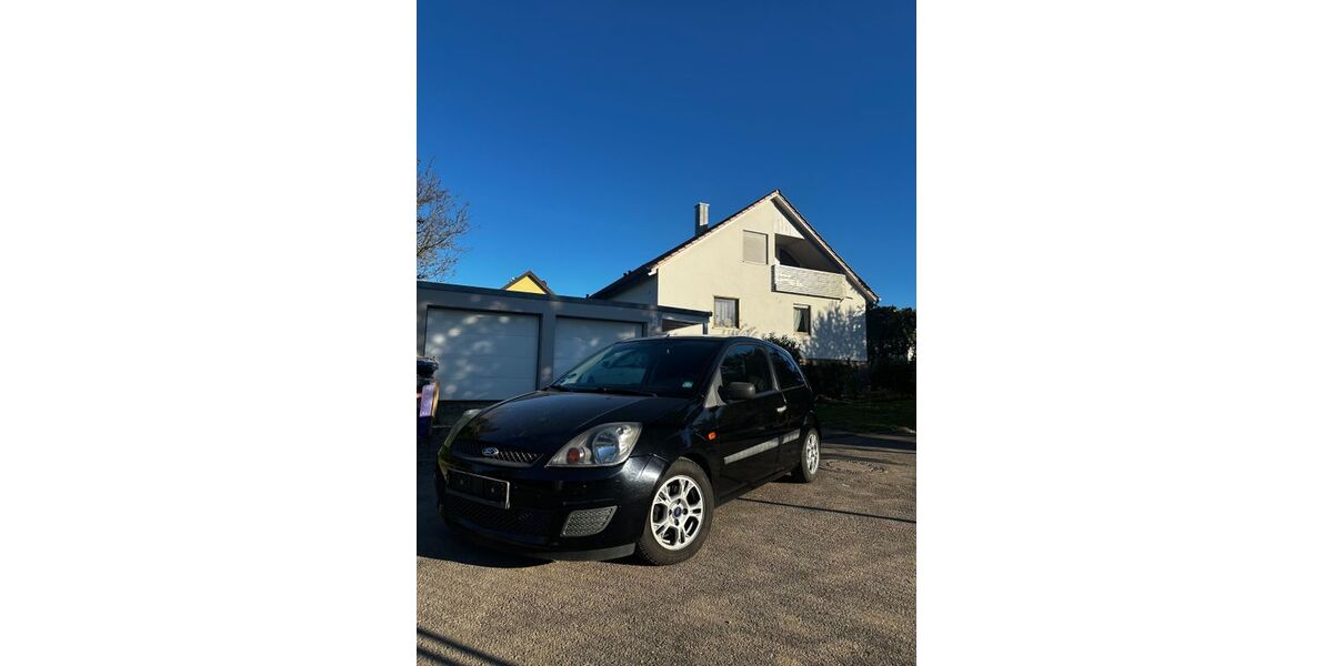 Ford Fiesta 125.000 km 1.999 &euro; Schwäbisch Hall 74523