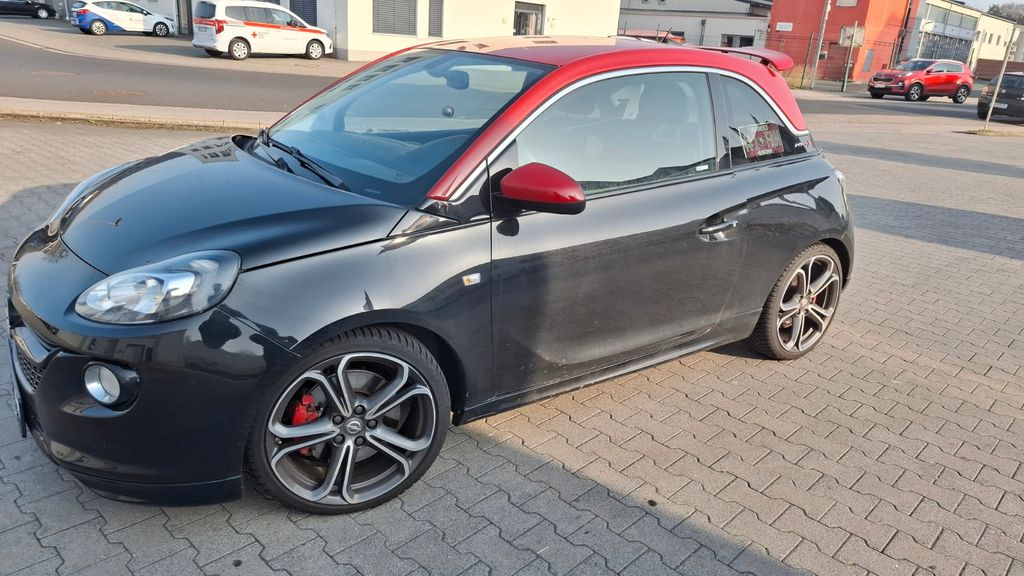 Opel Adam 31.200 km 13.200 &euro; Gründau 63584