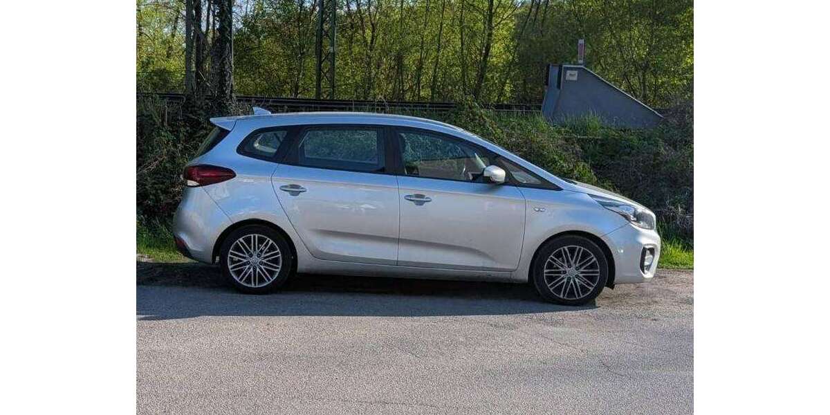 Kia Carens 124.000 km 8.899 &euro; Remchingen 75196