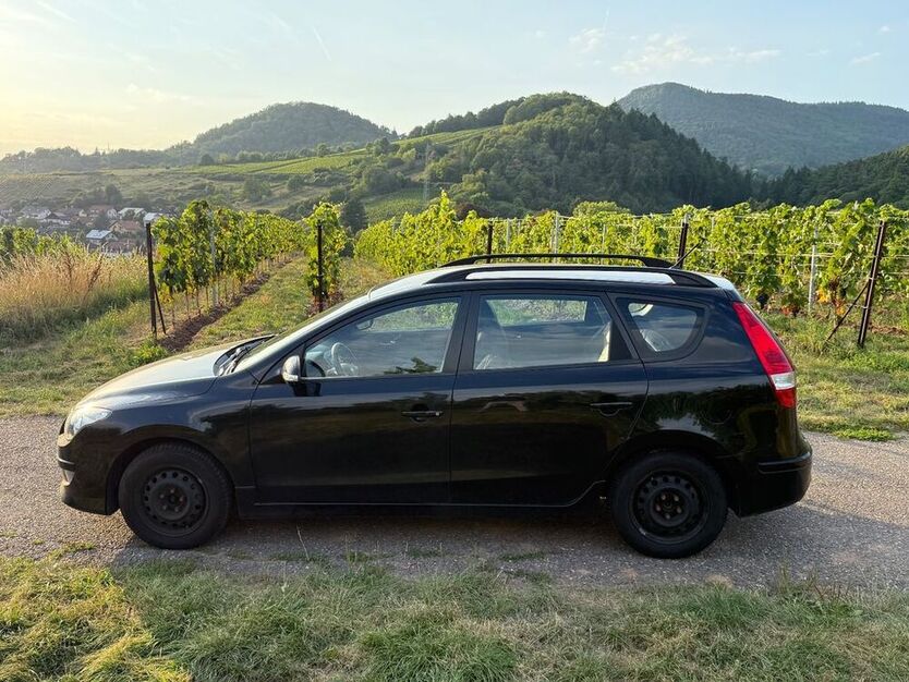 i30