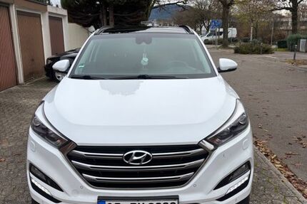 Hyundai TUCSON 166.976 km 14.900 &euro; offenburg 77656