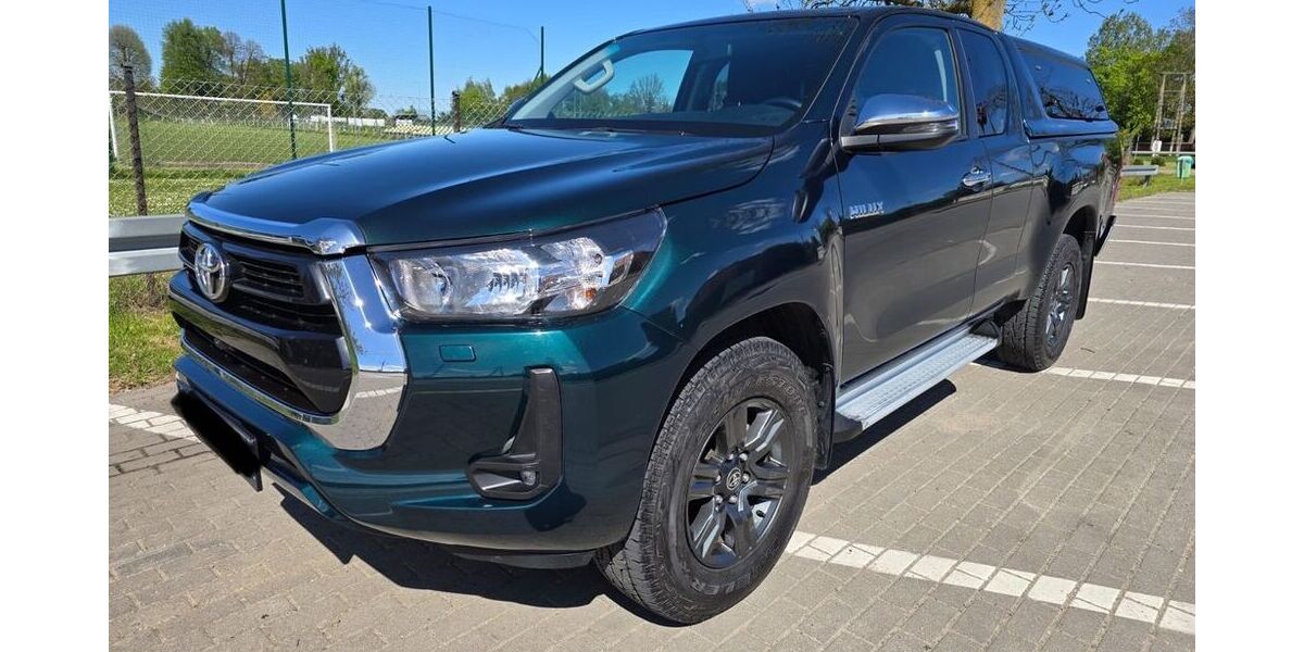Toyota Hilux 63.350 km 35.700 &euro; Hamburg 20535