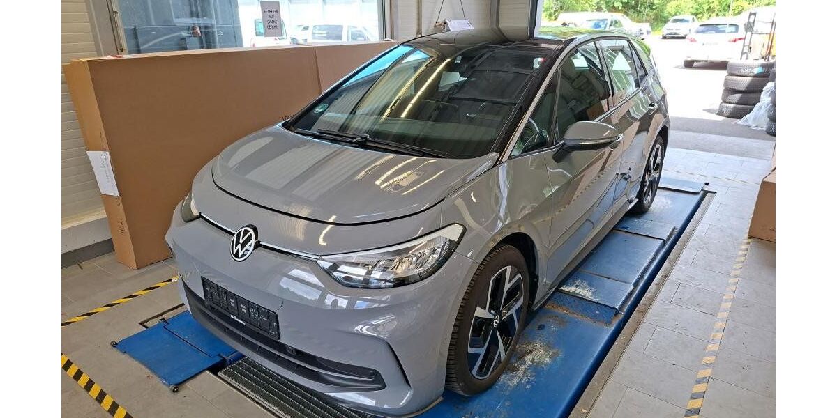 VW ID.3 8.800 km 30.930 &euro; Überlingen 88662