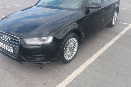 Audi A4 173.500 km 12.400 € Hamburg 20095