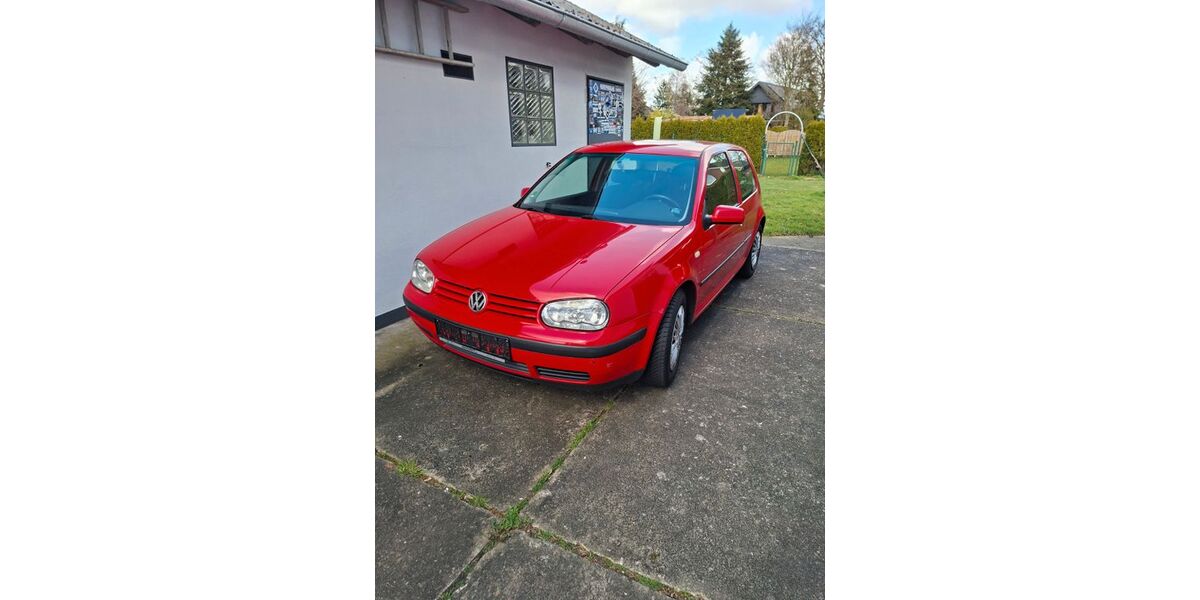 VW Golf 226.000 km 550 &euro; Schmalfeld 24640