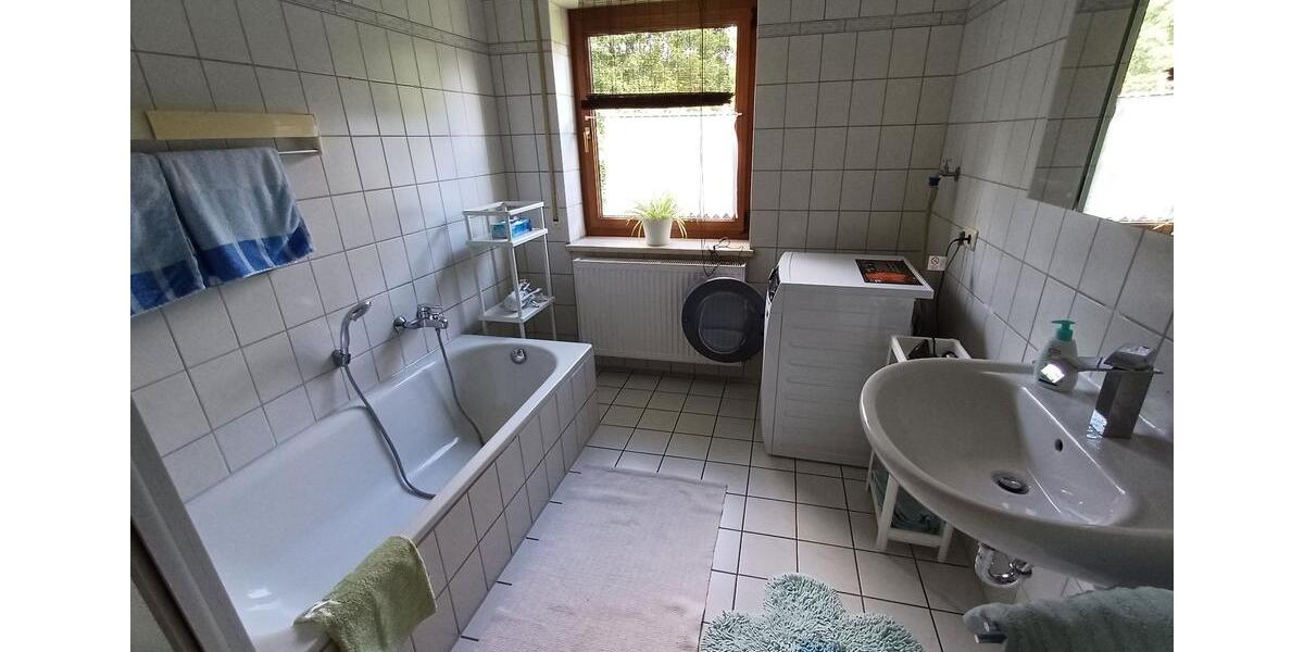 Erdgeschoßwohnung Waldmünchen - 4 Zimmer, 100 m&sup2;, 850&euro; | Angebot:25173846