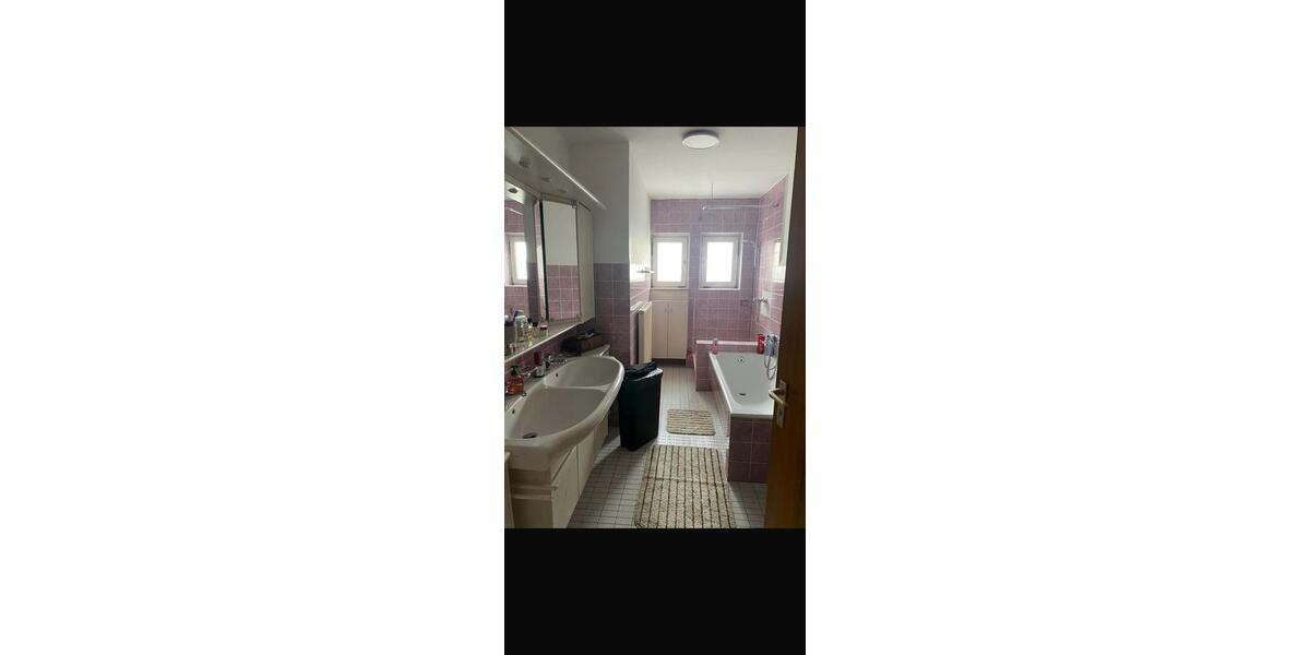 Erdgeschoßwohnung Michelau in Oberfranken - 4 Zimmer, 120 m&sup2;, 190.000&euro; | Angebot:26217973