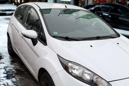 Ford Fiesta 145.000 km 2.900 &euro; München 81825