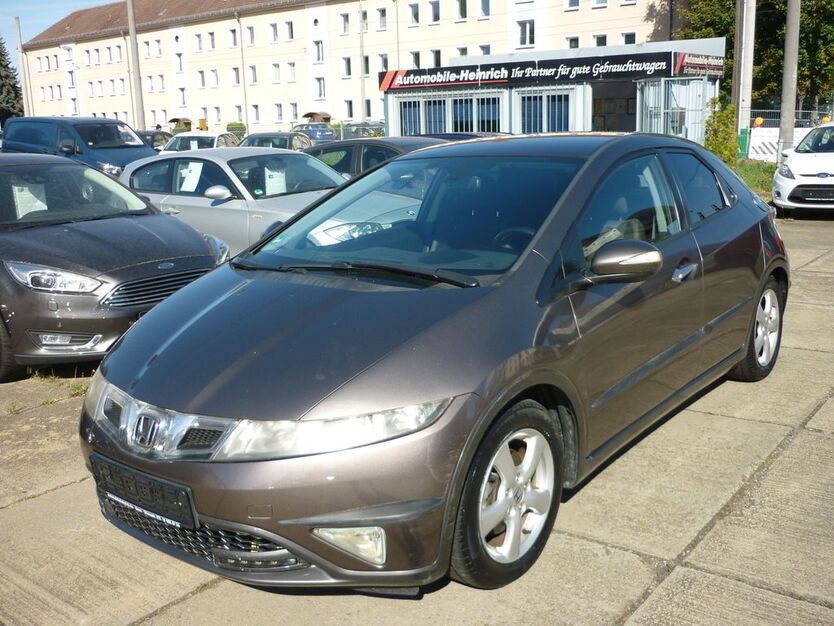 Honda Civic 142.000 km 4.400 € Gera 07548