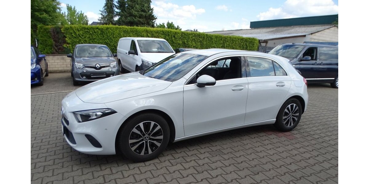 Mercedes-Benz A 180 Progressive Automatik, Rückfahrkamera, LED S 22.611 km 23.590 &euro; Rodgau 63110
